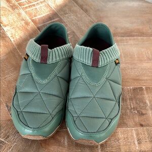 Teva size 8 ReEmber women’s shoes